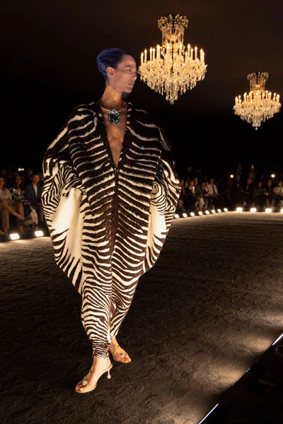 Look 13